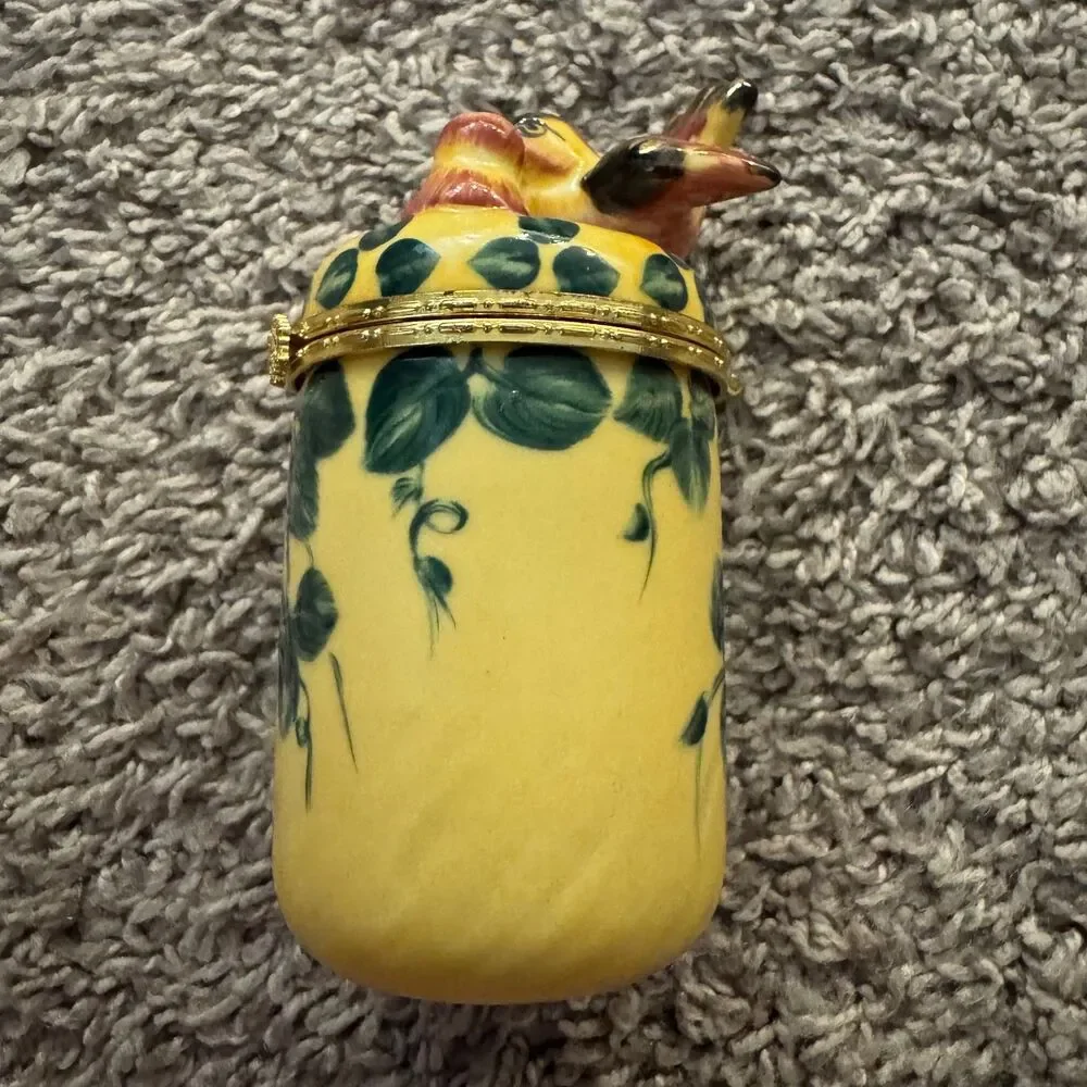 VTG Bombay Company Porcelain Hinged Trinket Box Candle Mother Baby Birds Gold